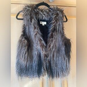 Faux Fur Feathered Vest • Iconic The Bay Branding • Size S/P • Cozy Chic